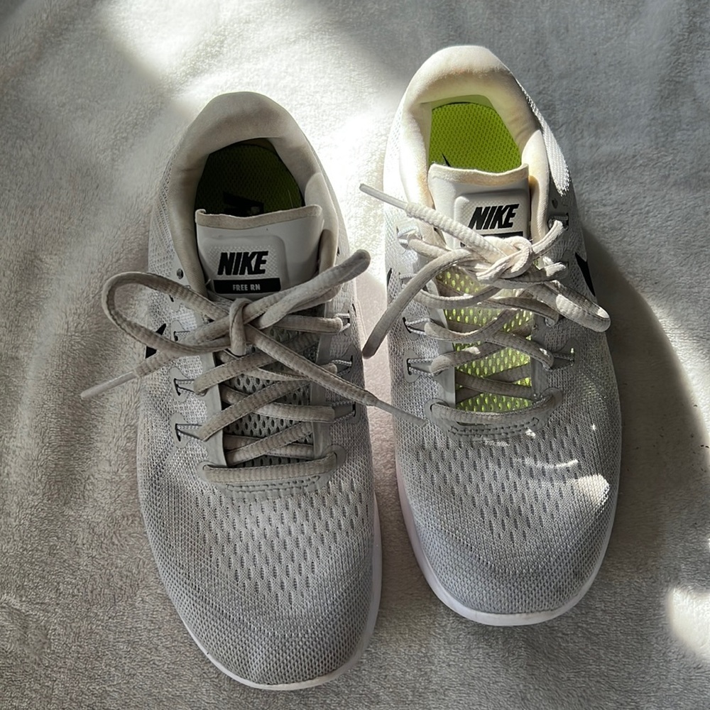 Nike womans running shoes. Size 6